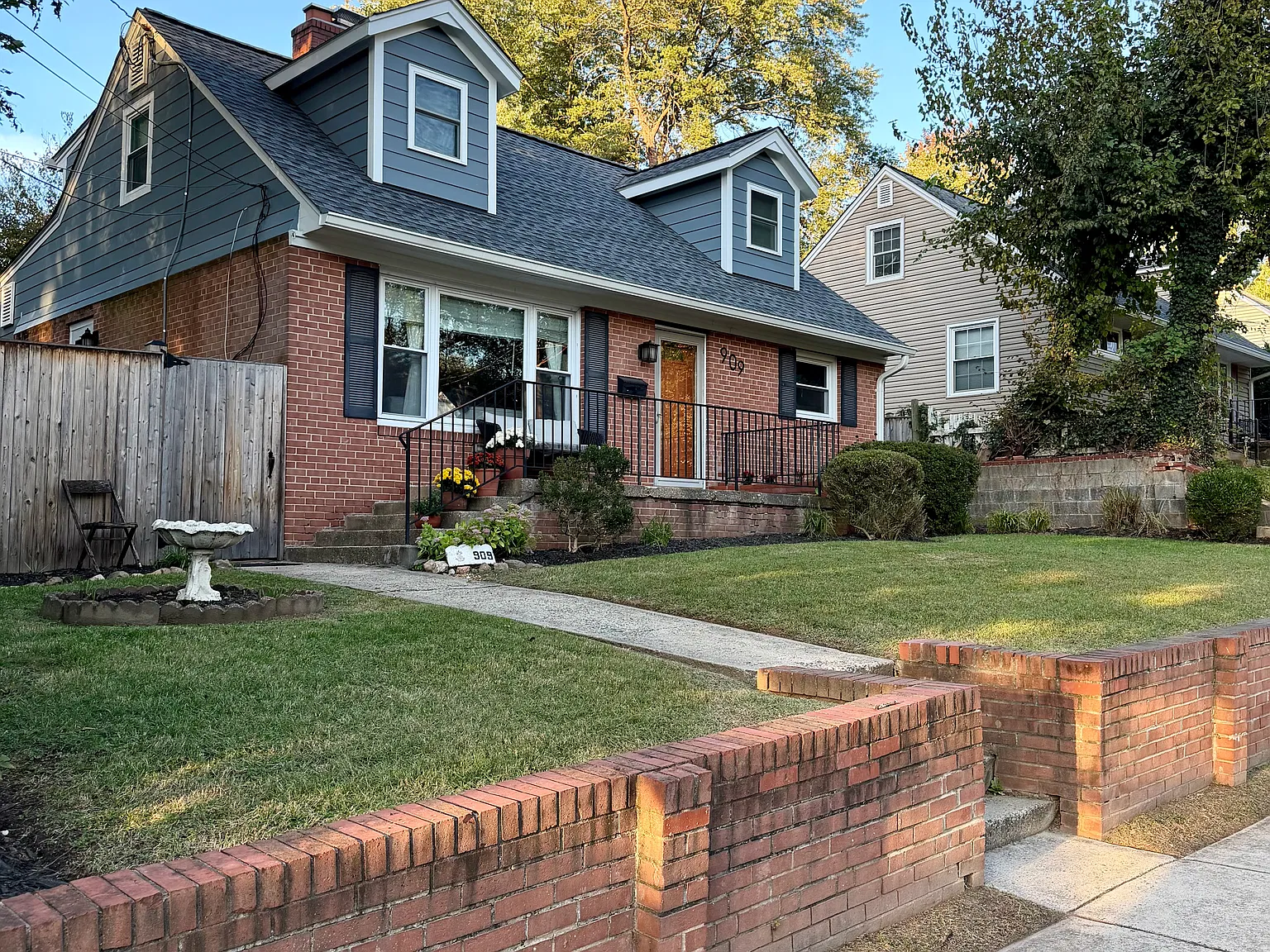 4 bed, 2000 sqft, $3,300 — Photo 2