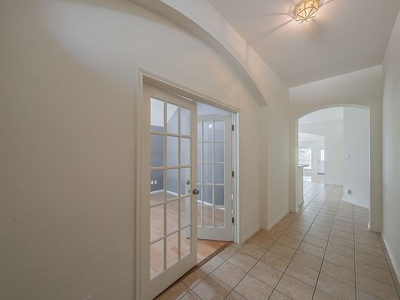 3rd image of 2755 Honey Suckle Dr
