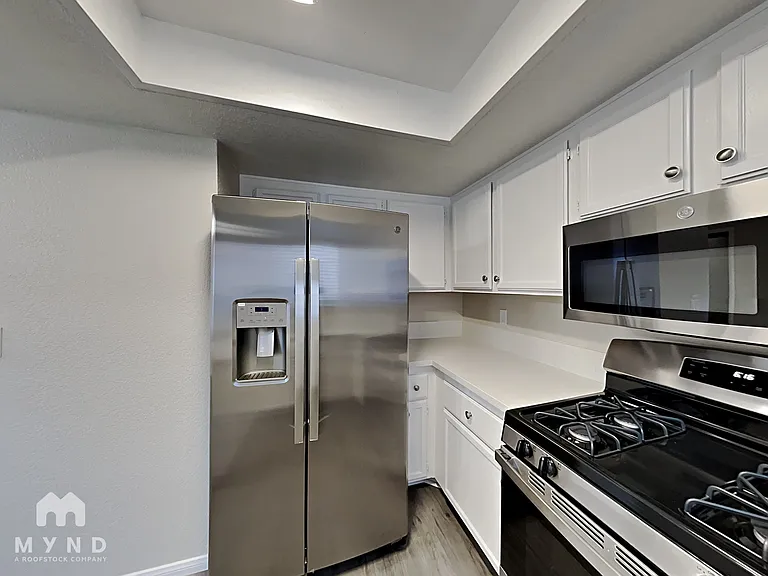 5825 Goodsprings Ct — Photo 10