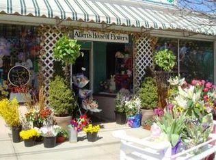 426 Main St, Falmouth, MA 02540