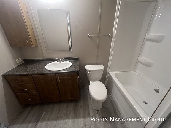 4th image of 2222 E 8th St Lot 128