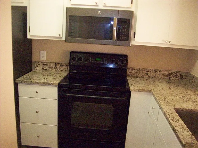 17260 Whitewater Ct — Photo 6
