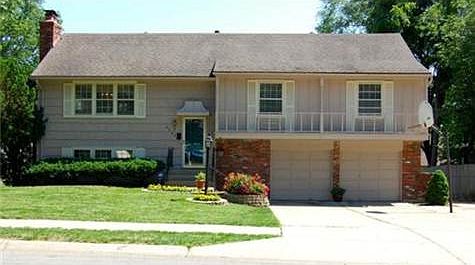 1st image of 6305 E 109th St