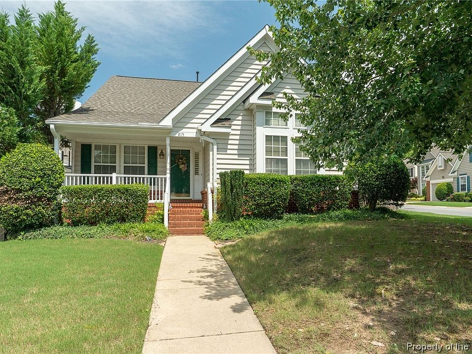 1st image of 215 Crystal Ln