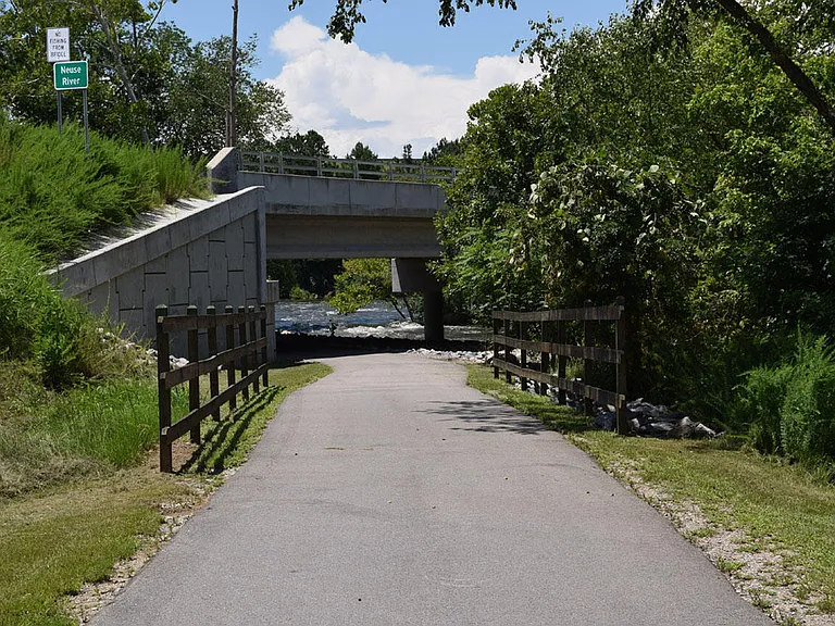 1500 River Mill Dr #305 — Photo 28