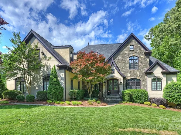 2004 Garden View Ln, Matthews, NC 28104
