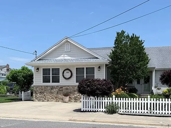 405 Stone Harbor Ave, Ocean Gate, NJ 08740