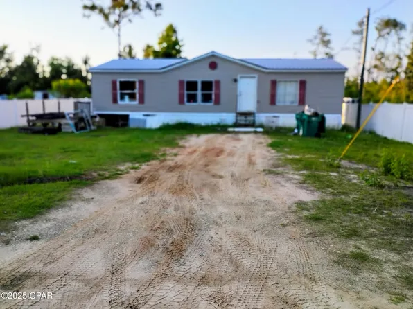 11811 Laurel St, Fountain, FL 32438