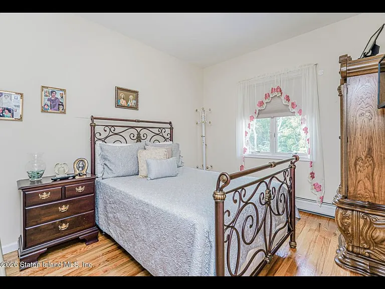 16 Allen Pl #1 — Photo 9