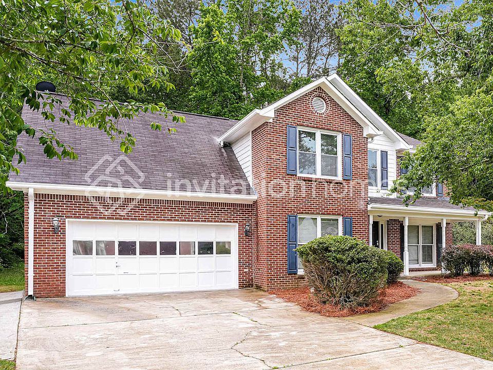 1st image of 208 Ivy Creek Dr