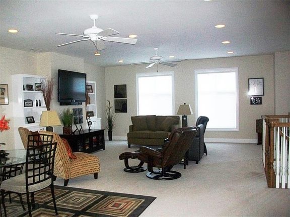 3rd image of 428 North Ave #0
