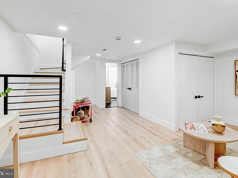 517 Florida Ave NE — Photo 34