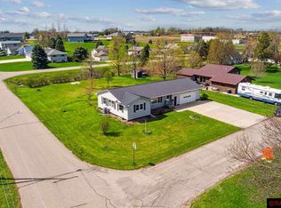 206 Chestnut St E, Morristown, MN 55052