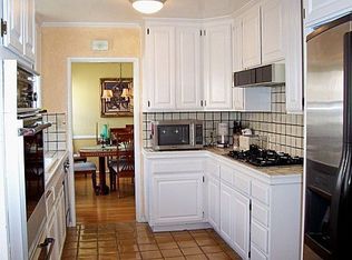 13106 Hesby St, Sherman Oaks, CA 91423