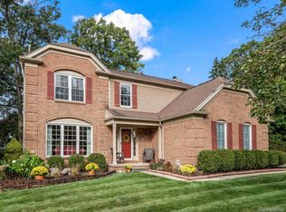 2898 Orbit Dr, Lake Orion, MI