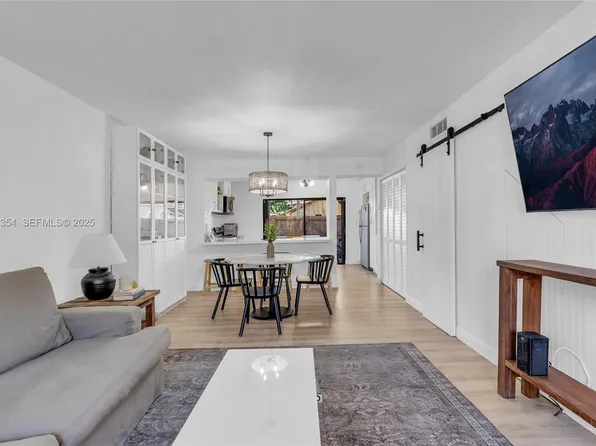 10080 SW 77th Ct, Miami, FL 33156