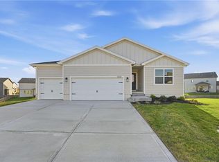 4420 SW Grindstone Cir, Lees Summit, MO 64082