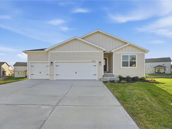 4420 SW Grindstone Cir, Lees Summit, MO 64082