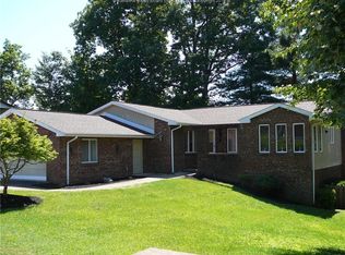 5314 Edgebrook Dr, Cross Lanes, WV 25313