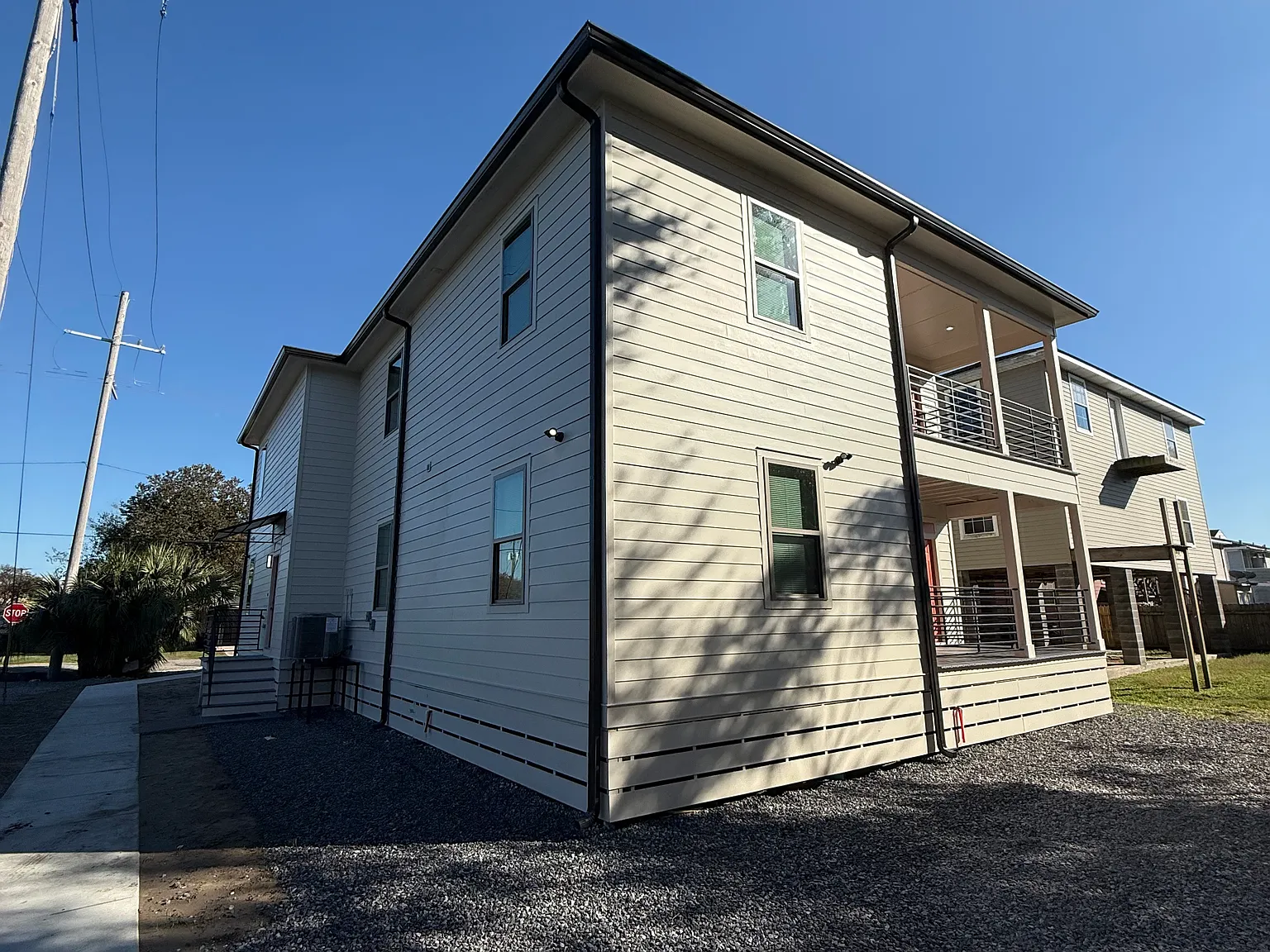2 bed, 1050 sqft, $1,590 — Photo 4