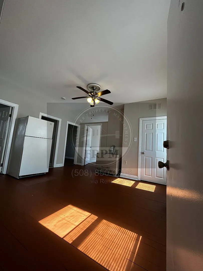2 bed, 1.0 bath, $1,500 — Photo 3
