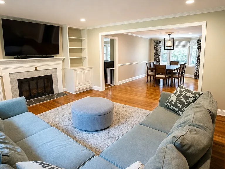 12 Yorke Rd — Photo 2