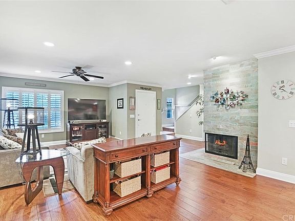 4th image of 25130 Steinbeck Ave Unit A