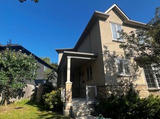 1011 Lorne Park Rd #1, Mississauga, ON L5H2Z9