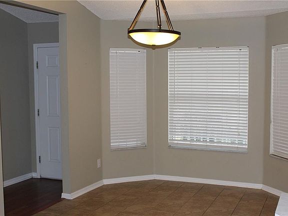 3rd image of 918 Cork Oak Ln