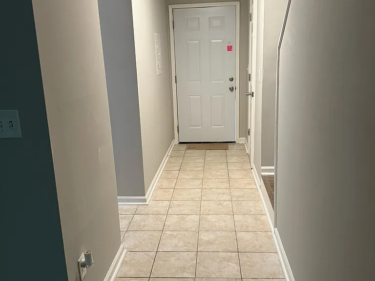 1008 Hopkins Xing — Photo 1