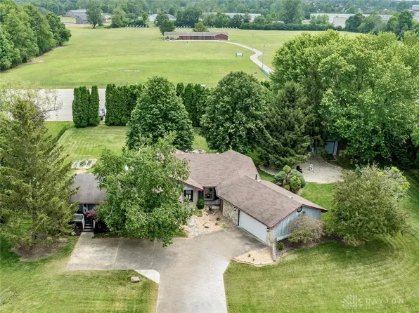 7798 Hoke Rd, Clayton, OH 45315