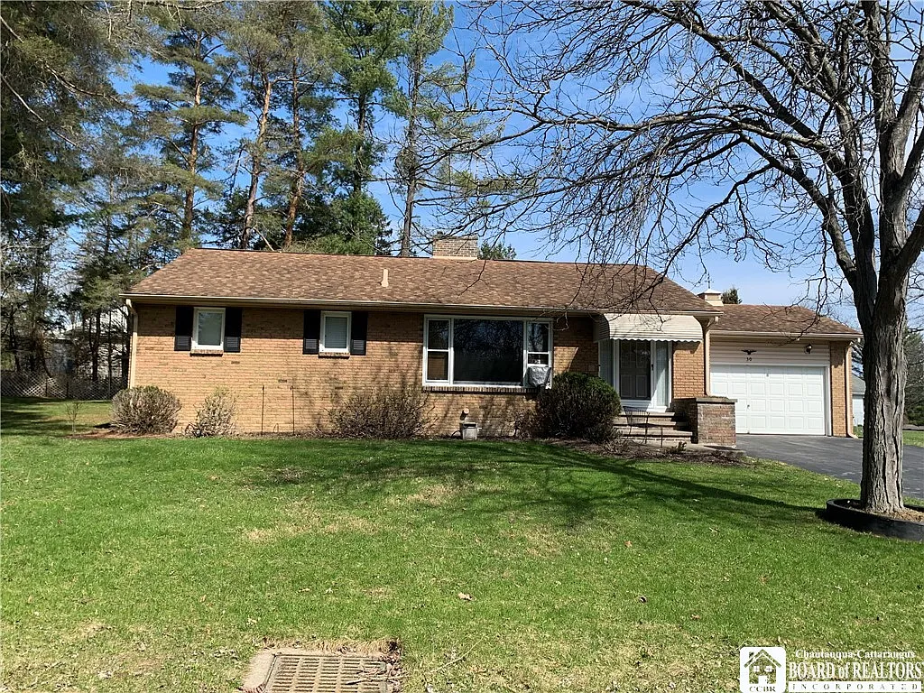 30 Magnolia Ave photo 1