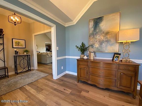 5th image of 1011 Riverbrooke Dr