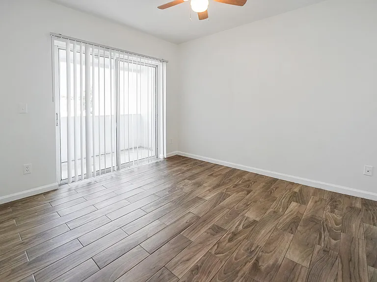 5070 Elmhurst Rd #F — Photo 10