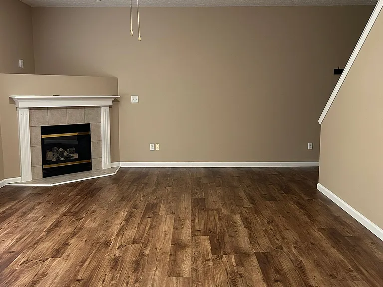Ledyard Townhomes- Rent By The Bed — Photo 5