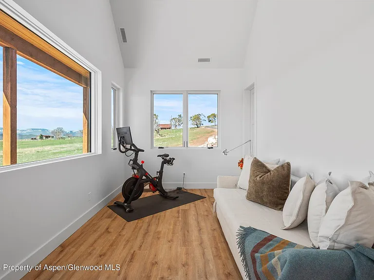 1840 Upper Cattle Creek Rd — Photo 27