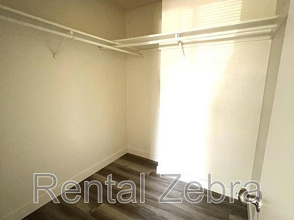 2nd image of 1420-1440 Southwest Blvd #1