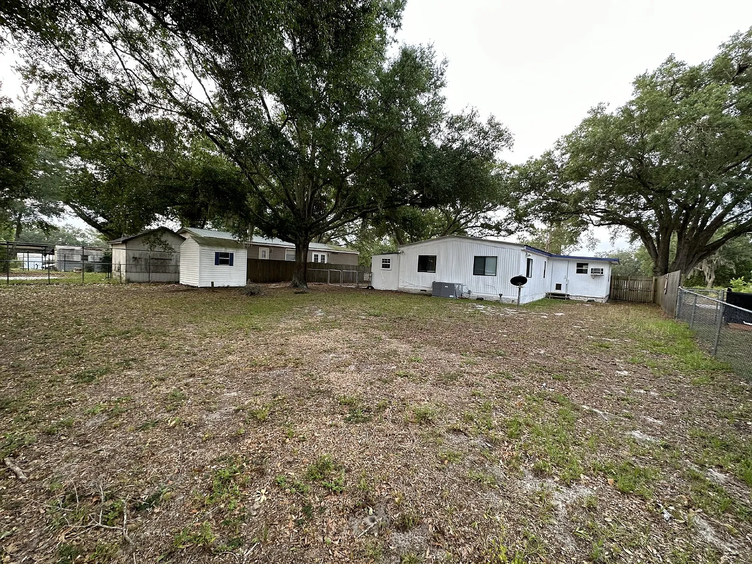 2 bed, 2.0 bath, 864 sqft, $1,450 — Photo 2