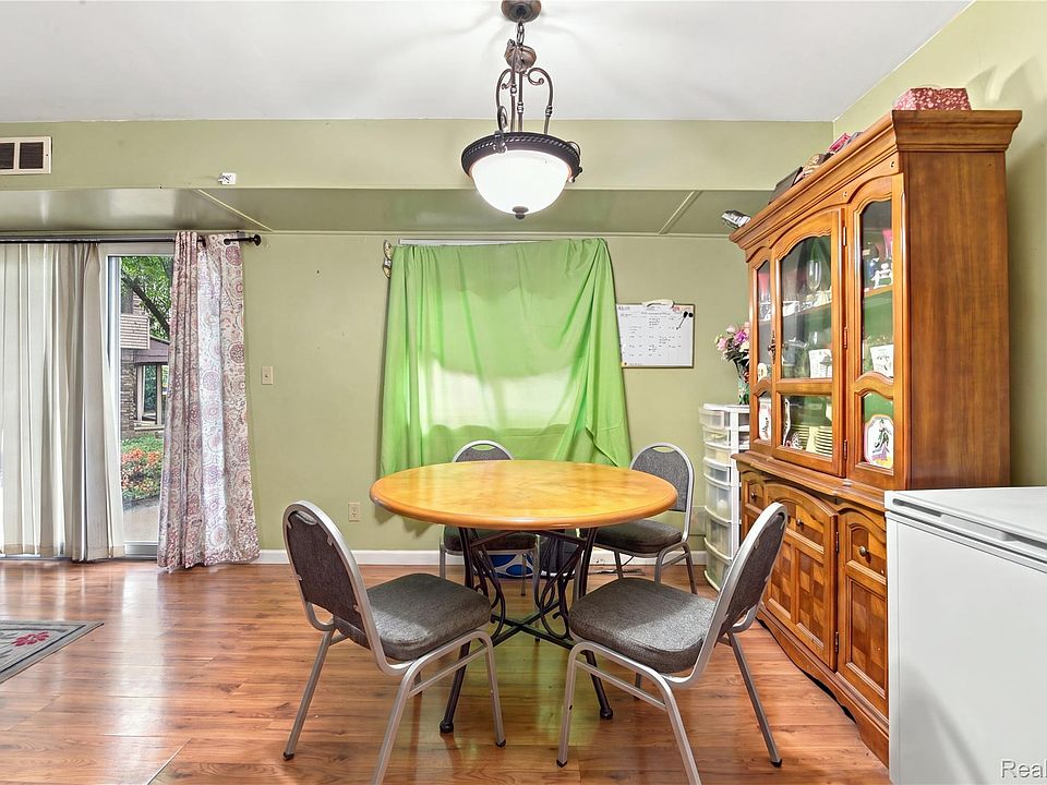 15813 Dupage Blvd, photo 12