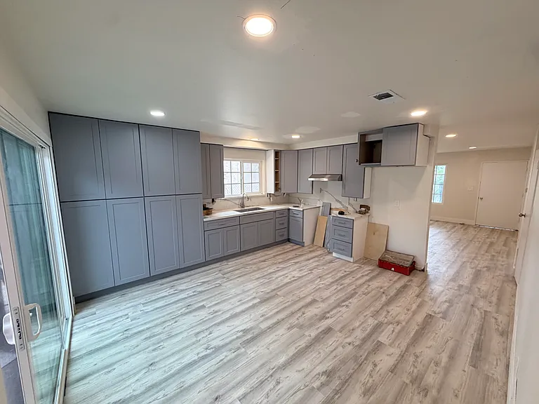 13015 Oak St — Photo 8