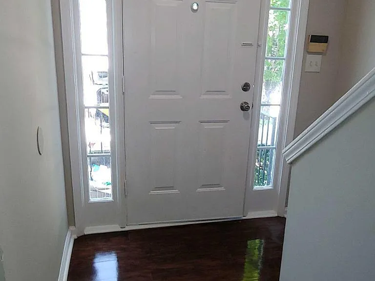 5910 Hampton Ct — Photo 12