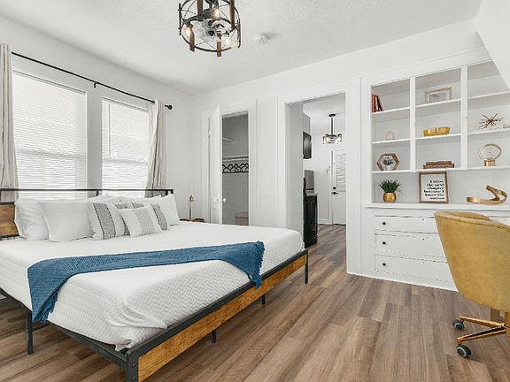 3rd image of 805 4th Ave N APT 10