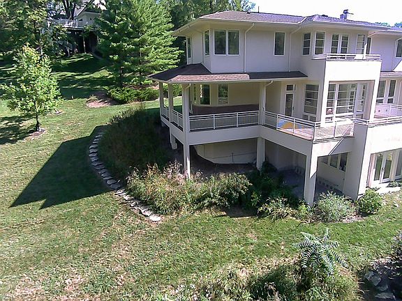3rd image of 2415 Grandin Gate Ln