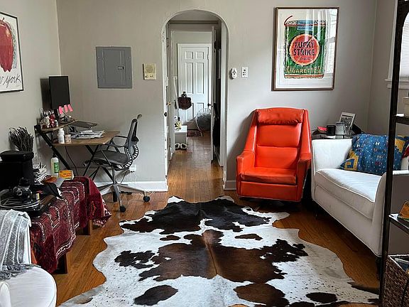 2nd image of 1427 N Wicker Park Ave APT 3W