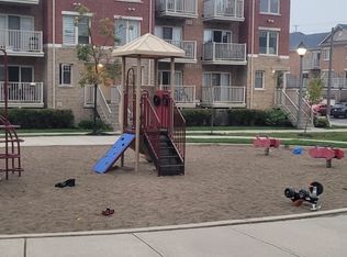 5050 Intrepid Dr #41, Mississauga, ON L5M 0E8