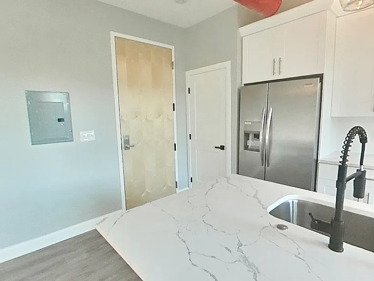 15 Oak St #202 — Photo 6