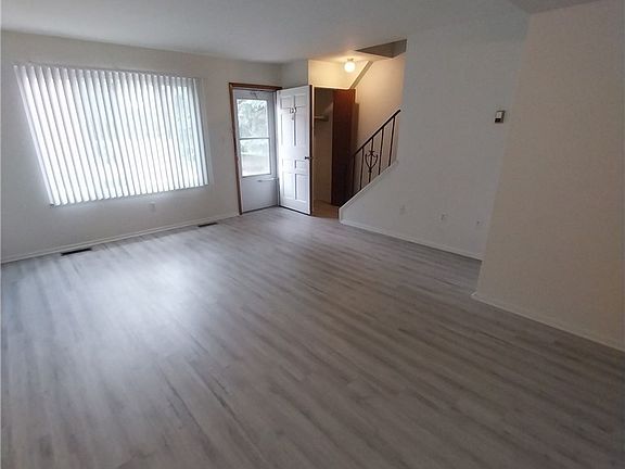 4th image of 123 Sprague Rd