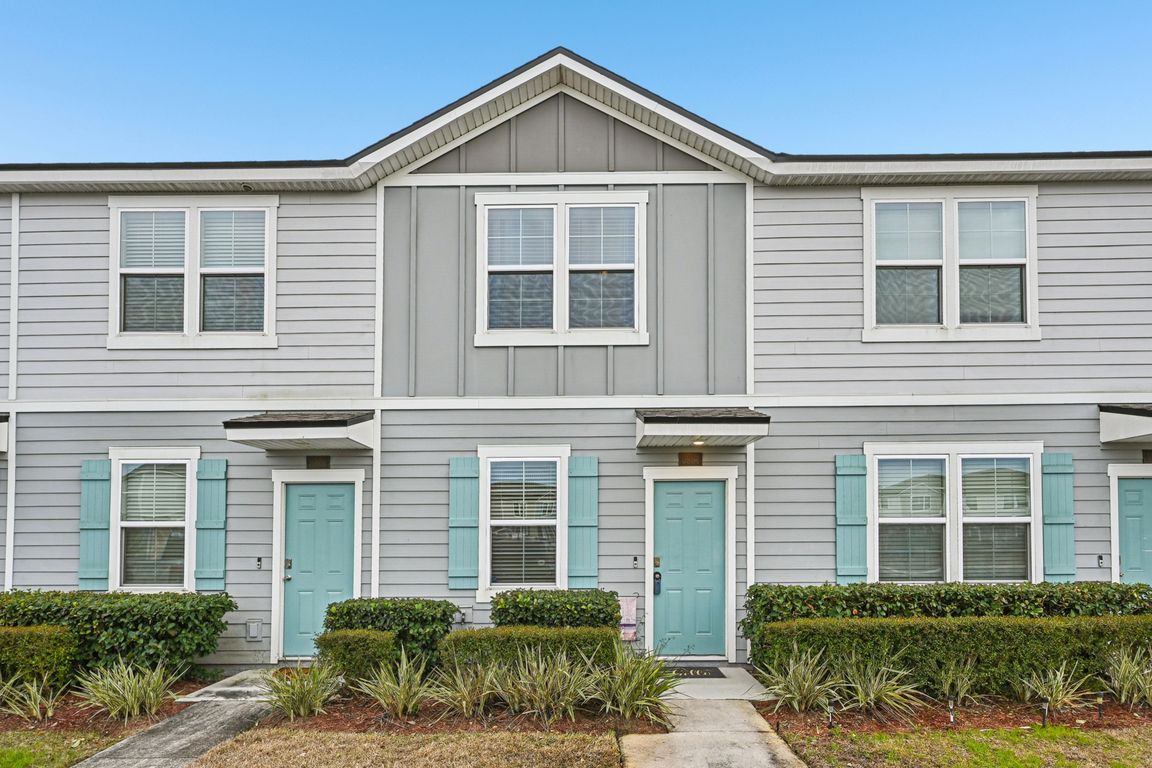 Oak Mill Rd-S2201-001.jpg