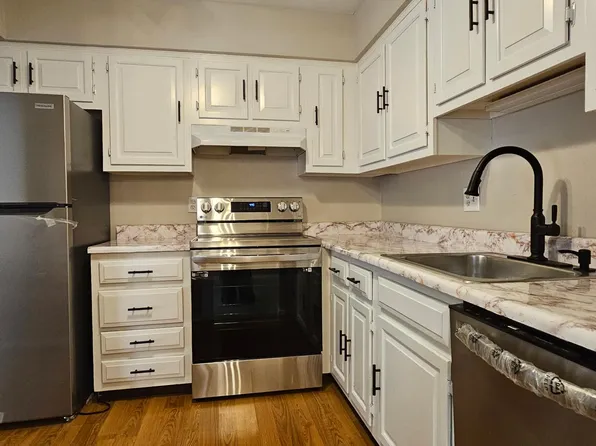 5275 Portland St APT 304, Columbus, OH 43235