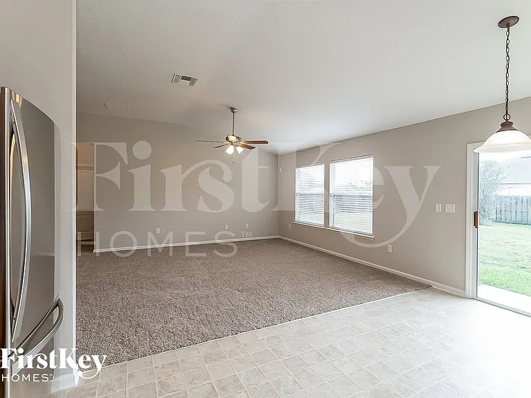 2878 Woodstone Dr — Photo 7